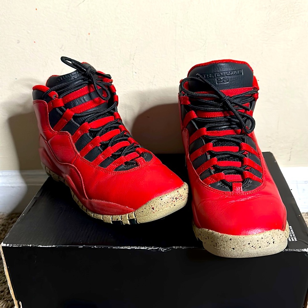 AIR JORDAN 10 RETRO “BULLS OVER BROADWAY”
